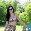Katy Perry mostrou a boa forma em pool party anual da marca Lacoste, em abril de 2013