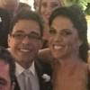 Zezé Di Camargo e a namorada, Graciele Lacerda, foram ao casamento de Peterson Camargo