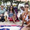 Juliana Paes Samantha Schmütz, Hélio de La Peña e Marat Descartes gravam fim de 'Totalmente Demais' na praia, nesta quarta-feira, 25 de maio de 2016