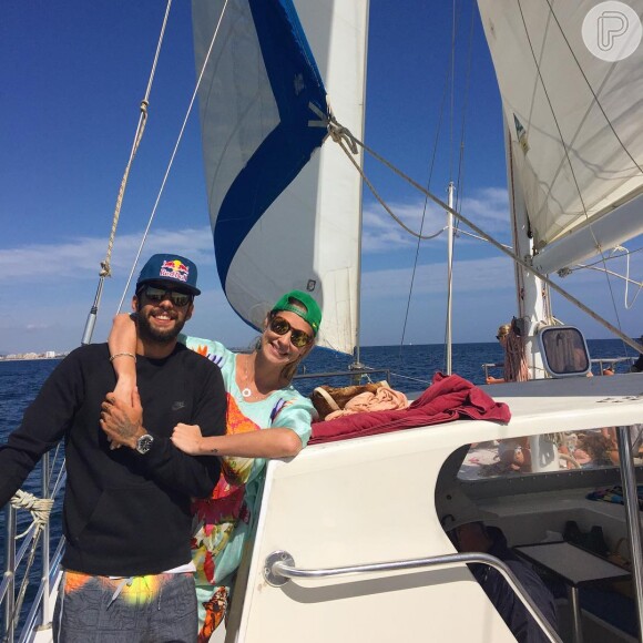 Luana Piovani e o marido, Pedro Scooby estão curtindo dias de descanso em Portugal