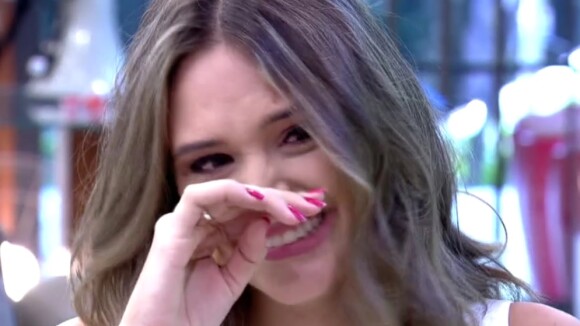 Juliana Paiva chora com mensagem de Juliana Paes na TV: 'Parabéns pelo sucesso'