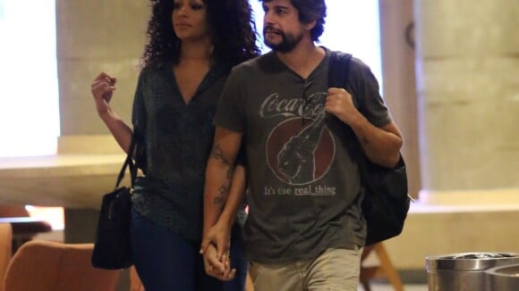 Juliana Alves passeia com namorado, Ernani Nunes, ex de Sabrina Sato. Fotos!