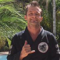 Cláudio Heinrich, ex-global, ganha a vida como professor de jiu-jítsu no Rio