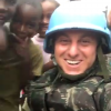 Luciano Huck se diverte com crianças haitianas no Snapchat