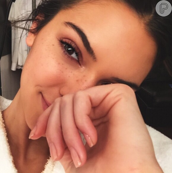 Por trás das superproduções de Kendall Jenner se escondem sardas muito charmosas