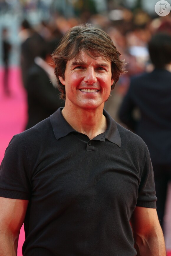 Tom Cruise não vê a filha Suri há mil dias por religião, afirma revista