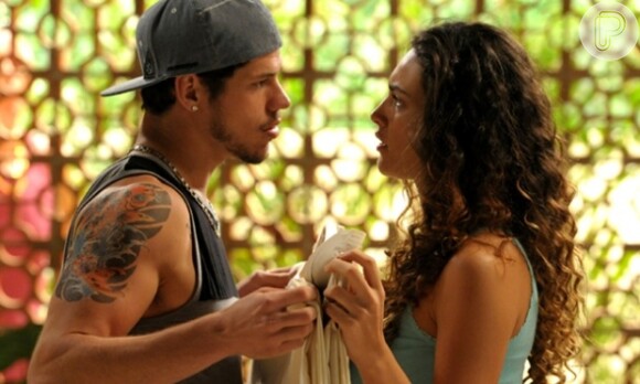 José Loreto e Débora Nascimento começaram a namorar em 2012, durante as gravações da novela 'Avenida Brasil'