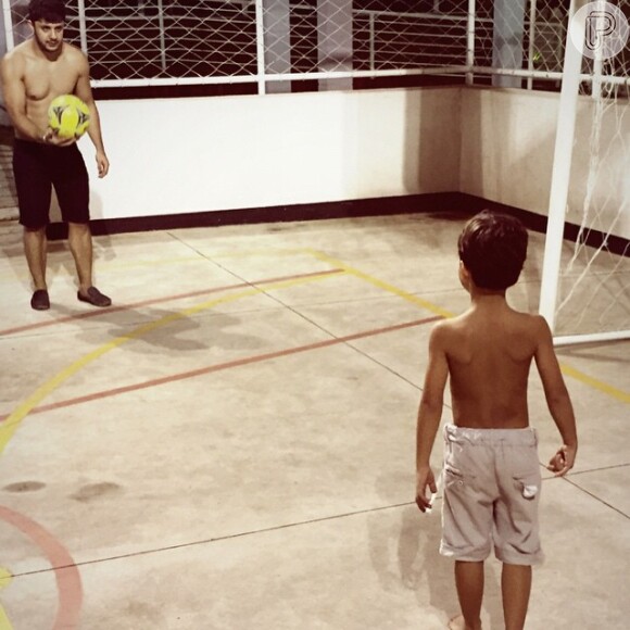 Cristiano Araújo com o filho mais velho, João Gabriel, hoje com 7 anos