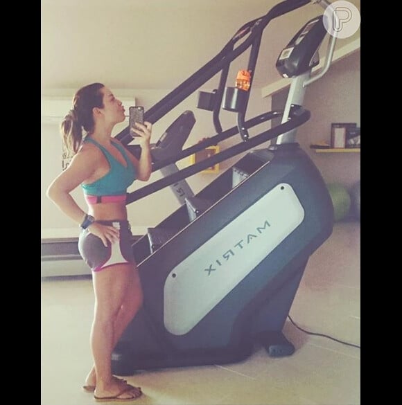 Fernanda Souza mostrou o progresso de seu corpo desde que começou sua rotina regrada de exercícios