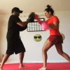 Fernanda Souza pratica muay thai para emagrecer e definir os músculos