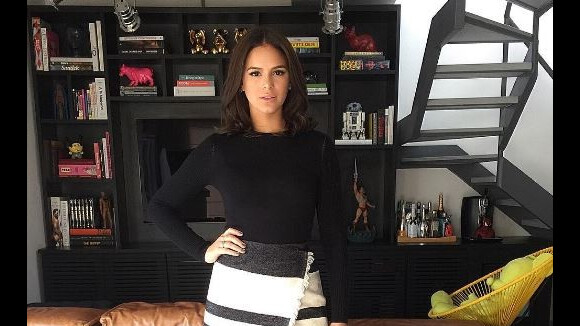 Bruna Marquezine posa com look grifado em ensaio: 'Acordei assim'. Foto!