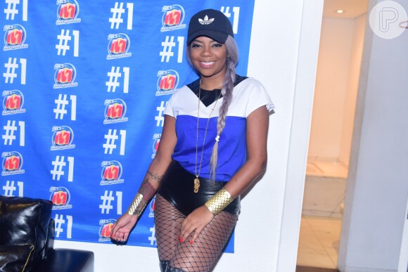 Ludmilla rebate vizinha e diz que não mora mais no local: 'Festa de familiares'