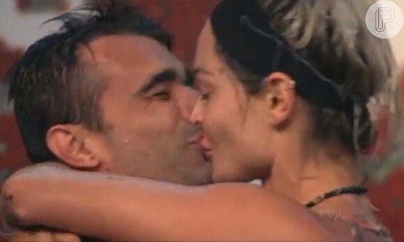 Jorge Sousa e Laura Keller trocaram beijo na boca na semifinal do 'Power Couple'