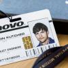 Ashton Kutcher é o mais novo engenheiro de produtos da Lenovo. A empresa é a maior fabricante de PCs do mundo
