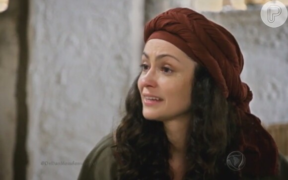 Siloé (Monalisa Eleno) emociona Leila (Juliana Didone) ao dizer que considera a hebreia uma segunda mãe para Baraquias (o nome do ator não foi divulgado), na reta final da novela 'Os Dez Mandamentos - Nova Temporada'