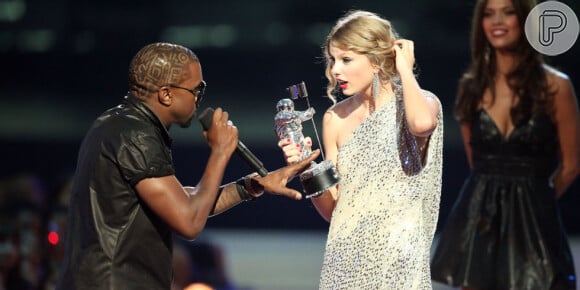 Kanye West criticou Taylor Swift no palco do Grammy: 'Olha Taylor, estou bem feliz por você. Mas, quero deixar claro que Beyoncé merecia o prêmio de melhor clipe'