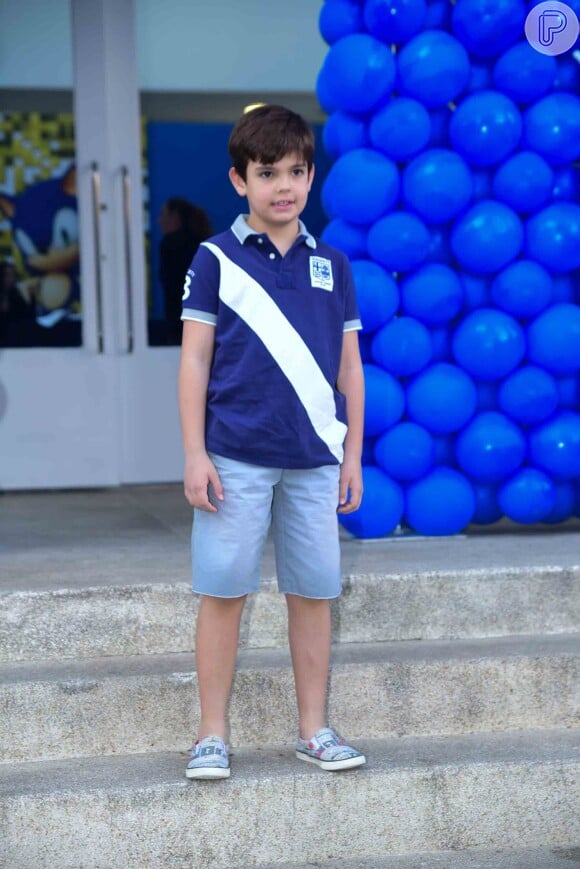 Rodrigo, filho do apresentador Fausto Silva, foi ao aniversário de Luca nesta sexta-feira, 17 de junho de 2016