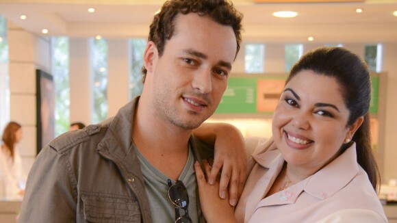 Rodrigo Andrade quer contracenar com Fabiana Karla em clipe da música '30 anos'
