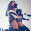 Anitta impressionou ao dançar o hit 'Bumbum Granada', dos MCs Zaac e Jerry, durante o show