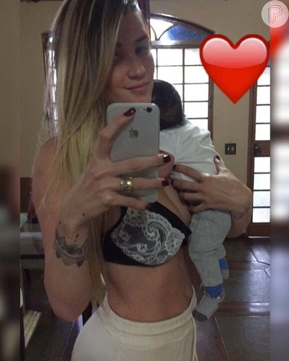 Ex-BBB Aline Gotschalg perdeu 13kg dois meses após dar à luz