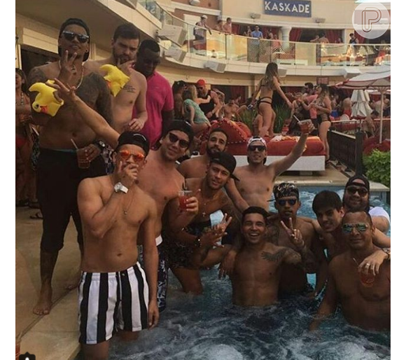 Neymar curtiu festa ao lado de amigos em Las Vegas (EUA)