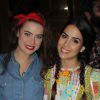 Rayanne Morais e Pérola Faria se encontraram em festa junina dos elencos das novelas 'Os Dez Mandamentos - Nova Temporada' e 'A Terra Prometida', na noite deste domingo, 26 de junho de 2016