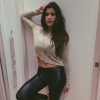 Giulia Costa postou no seu Instagram no sábado, 25 de junho de 2016, a foto do look que usaria para sair com as amigas, indício de que sua nova fase, solteira