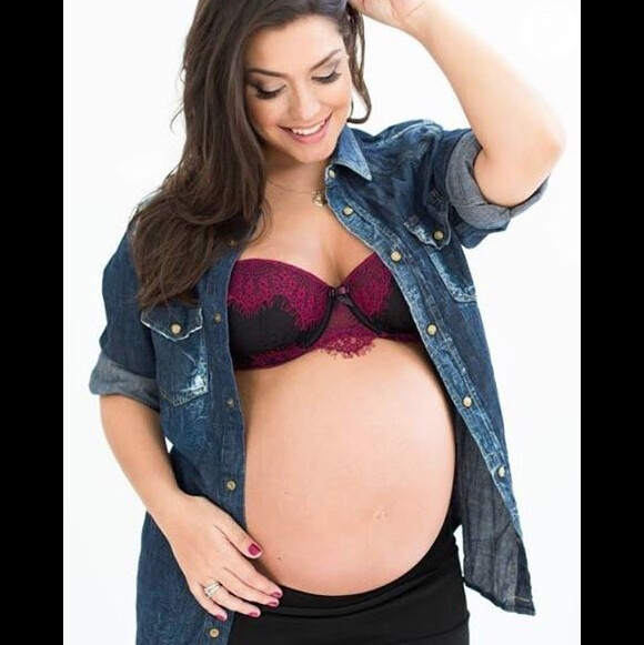 Thais Fersoza, no oitavo mês de gravidez de Melinda, que deve nascer no início de agosto de 2016, posou para as lentes da fotógrafa Thalita Castanho em ensaio para a revista 'Contigo'