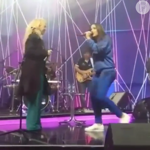 Anitta apareceu cantando e dançando a música 'Cavalo Manco' ao lado de Joelma