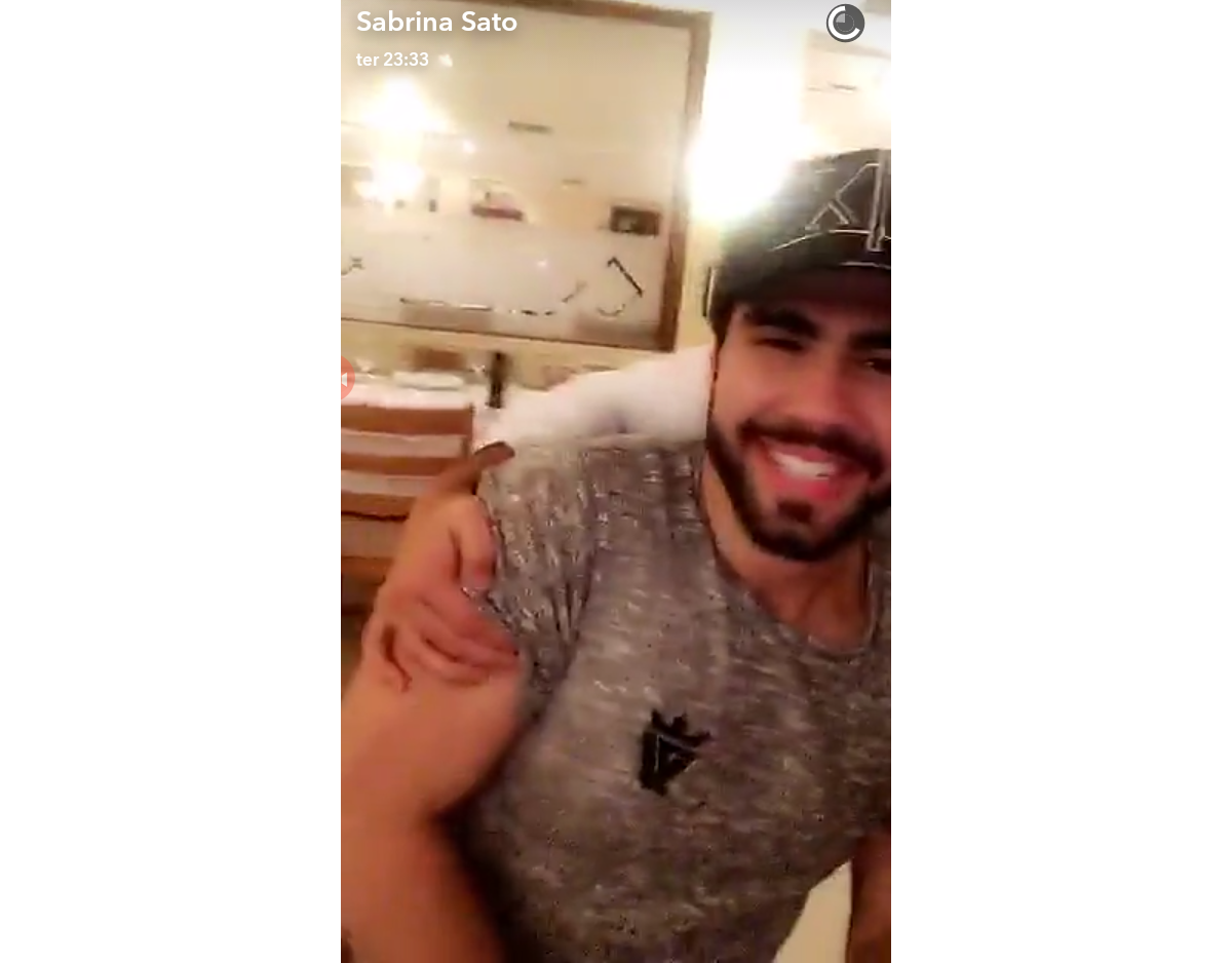 Foto: Sabrina Sato publicou um vídeo no Snapchat em que aparece ao lado do  ex-BBB Juliano Laham - Purepeople