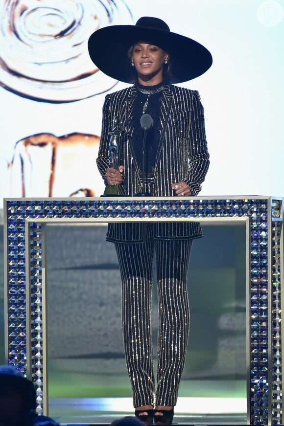 Neste ano, Beyoncé ganhou o prêmio de ícone fashion no CDFA