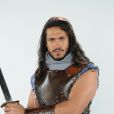 Tobias (Raphael Viana) é um guerreiro ágil e forte que se alia em vilanias com a irmã Samara (Paloma Bernardi), na novela 'A Terra Prometida'