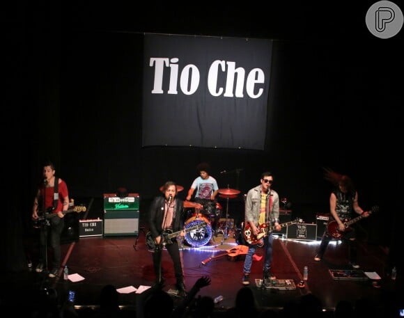 Sergio Guizé é o vocalista da banda 'Tio Che', que tem feito shows pelo Brasil