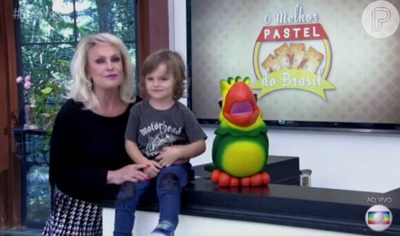 Bento, de 4 anos, neto de Ana Maria Braga brincou com o Louro José durante o 'Mais Você'