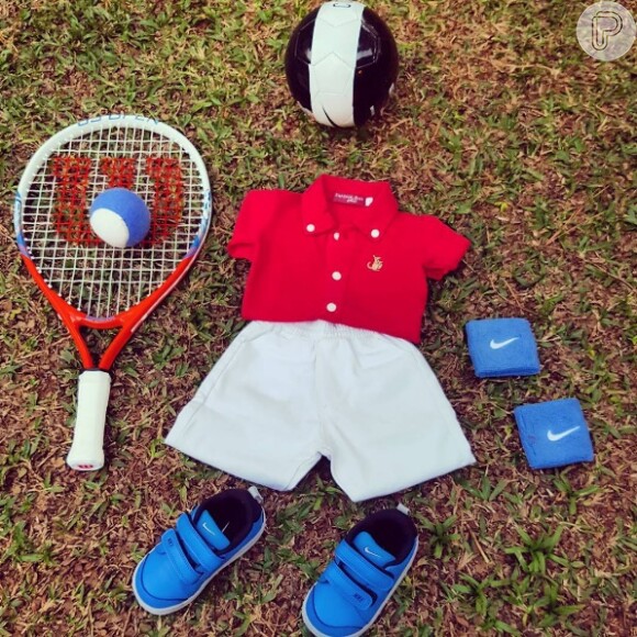 Já seu marido, Felipe Andreoli, Rocco, mostrou uma roupa de tênis para bebê