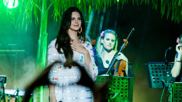 Lana Del Rey lota casa de shows em sua primeira apresentação no Brasil, em BH
