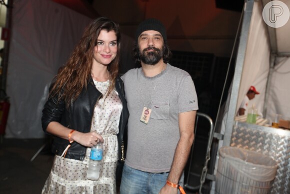 Alinne Moraes curte o Planeta Terra 2013 com o namorado, Mauro Lima, em 9 de novembro de 2013