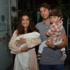 Juliana Paes deu à luz Antonio, seu segundo filho com Carlos Eduardo Baptispa, em julho de 2013. A atriz também é mãe de Pedro, de 2 anos