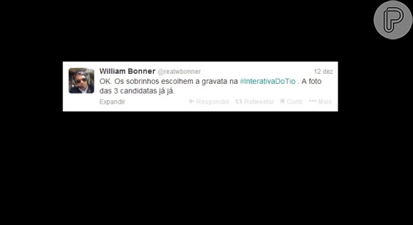 William Bonner promovendo uma enquete no Twitter para escolher a gravata que usaria no 'Jornal Nacional'