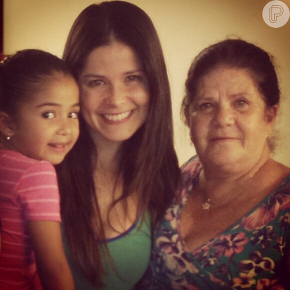Recém-separada, Samara Felippo conta com a ajuda da mãe Lea para cuidar das filhas