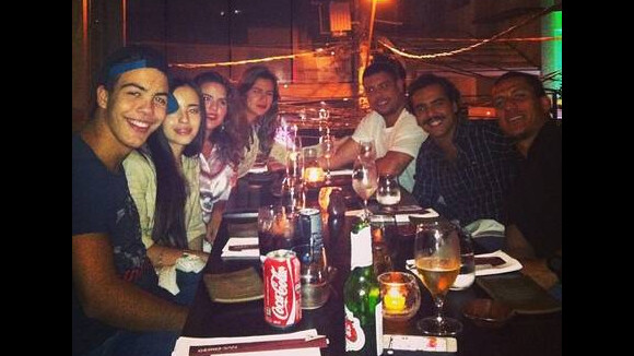 Paula Morais janta com família de Ronaldo; filho do jogador leva namorada
