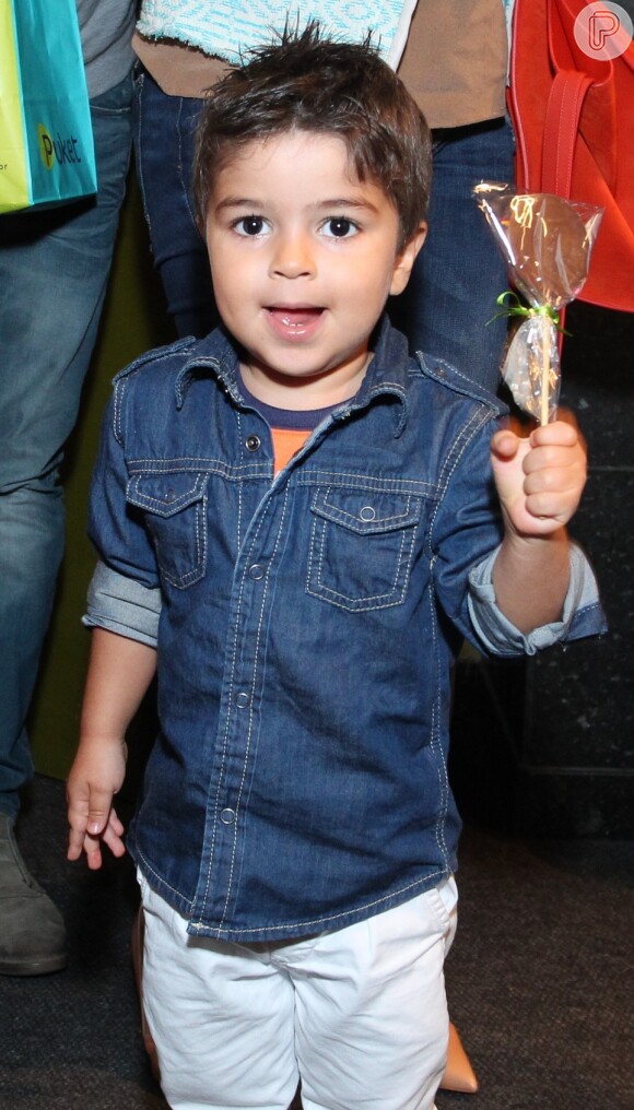 Pedro Paes Baptista, filho da atriz Juliana Paes, completa 3 aninhos nessa segunda-feira, 16 de dezembro de 2013