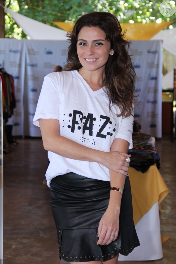 Giovanna Antonelli inaugura seu bazar beneficente no Leblon, no Rio de Janeiro, em 28 de novembro de 2013