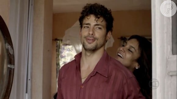 Em 'Amores Roubados', Leandro, personagem de Cauã Reymond, também se envolve com Celeste (Dira Paes)