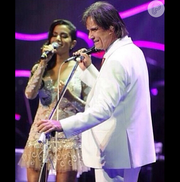Anitta cantou com Roberto Carlos na gravação do especial de fim de ano que será exibido em dezembro na TV Globo