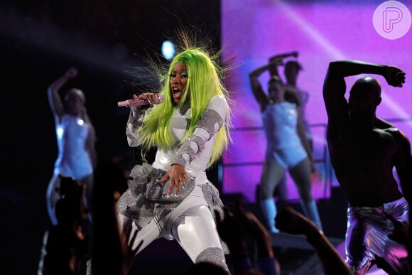 Em 2012, a cantora integrou a equipe do American Idol, programa no qual Minaj e Mariah Carey receberam bastante atenção da mídia por causa das tensões nas gravações e acaloradas discussões
