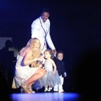 Mariah Carey recebe família no palco em show na Austrália