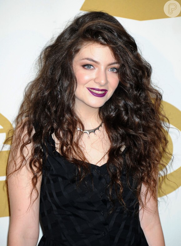 Lorde concorre as principais categorias do Grammy 2014 como Gravação e Canção do Ano, em 10 de dezembro de 2013