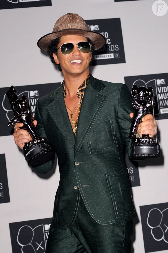 Bruno Mars também está indicado nas categorias Gravação e Álbum do Ano