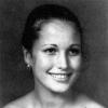 Andie McDowell aparece no Yearbook de 1976 da Gaffney High School, em Gaffney, em South Carolina